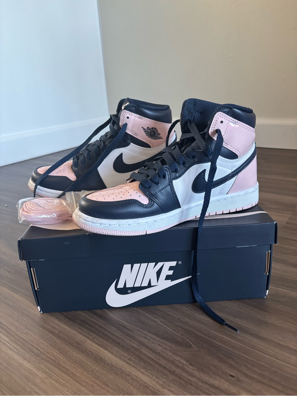 Nike Air Jordan 1 High Og Se “Bubble Gum”